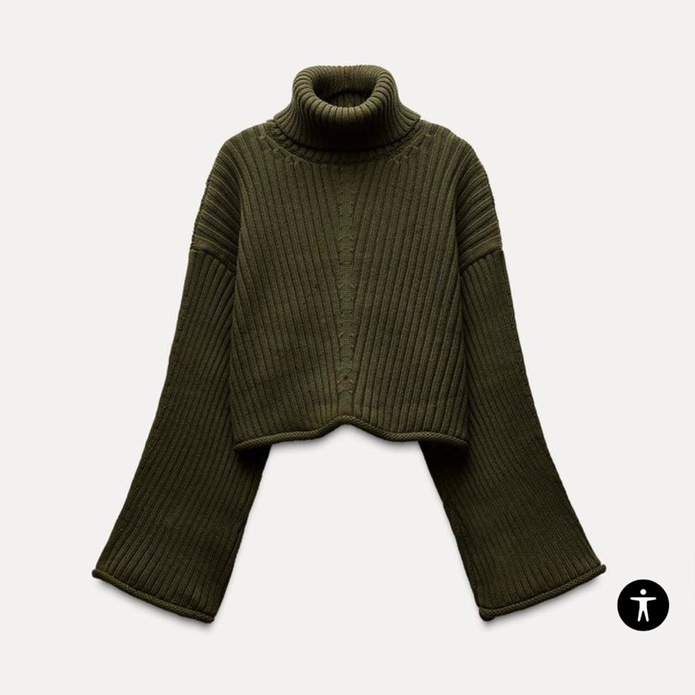Cropped turtleneck